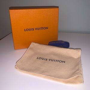 Authentic Louis Vuitton wallet box, duster,  & ribbon♥️✨